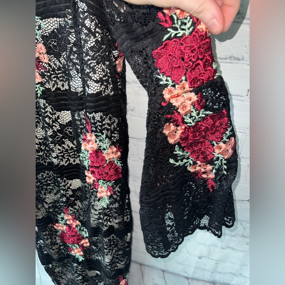 Venus Black, Red & Pink floral dress size 6 - Picture 8 of 16